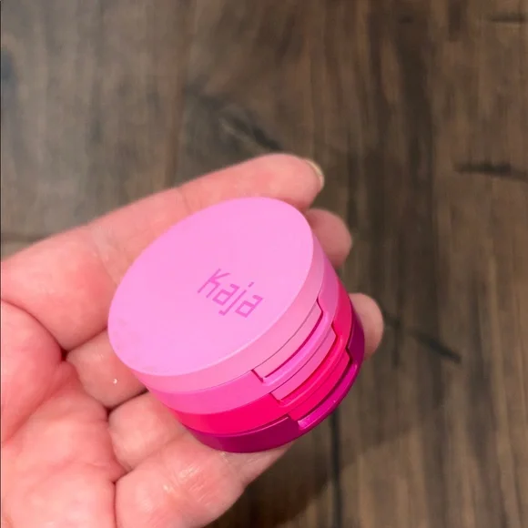 KAJA Beauty Bento Shimmer Eyeshadow Trio - Vibrant Pink Collection - Picture 2 of 6
